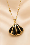 Midnight shell necklace