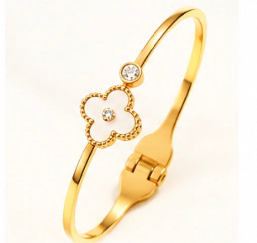 Ivory Clover Bangle